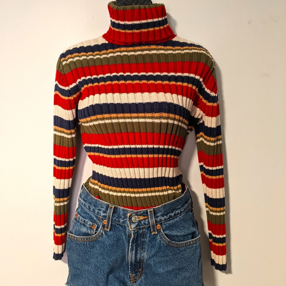 Vintage 1990s thick turtle neck sweater